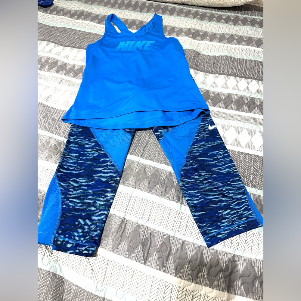 Women’s Nike Drifit workout outfit